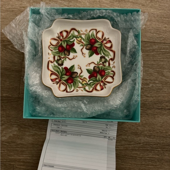 Tiffany holiday square plate - Picture 2 of 4